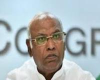 निर्वाचन आयोग साबित करे कि वह भाजपा की छाया में काम नहीं कर रहा: खरगे