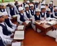 उत्तर प्रदेश के अलीगढ़ में मदरसा शिक्षकों के लिए बायोमेट्रिक उपस्थिति अनिवार्य