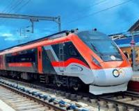 वंदे भारत के निर्माता की पहली यात्रा: भोजन स्वच्छ पर यात्रियों की संख्या कम