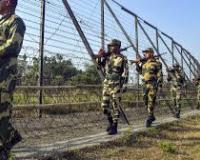 बीएसएफ जवान की राइफल से दुर्घटनावश चली गोली, बांग्लादेशी तस्कर मारा गया