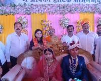 महात्मा ज्योतिबा राव फुले सेवा समिति ने कराया 51 जोड़ों का सामूहिक विवाह
