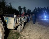 अवैध खनन पर पुलिस की स्ट्राइक, छापा मारकर जब्त किए ट्रेक्टर व मशीन