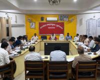 दुर्घटनाओं पर अंकुश लगाने हेतु कार्यवाही के निर्देश, बिना हेलमेट लगाए चालकों के विरुद्ध करें कार्यवाही : मंडलायुक्त