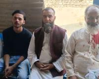 दो पक्षों में भयंकर भिड़ंत : नमाज के बाद लाठी-डंडों और पथराव से मचा हड़कंप, वीडियो वायरल