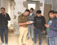 खंडहर में मिला युवक का शव,शहर में फैली सनसनी, फॉरेंसिक टीम ने जुटाए साक्ष्य 