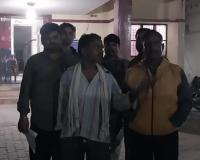 स्वेटर बदलने को लेकर युवक ने की दुकानदार से मारपीट, जांच में जुटी पुलिस 