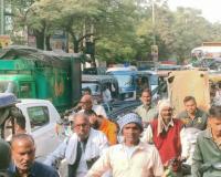 शिकोहाबाद के स्टेशन रोड़ का भीषण जाम लोगों के लिए बना मुसीबत
