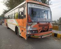 भीषण सड़क हादसा : एक ही परिवार के चार लोगों की मौत