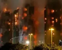 हांगकांग में बहुमंजिला इमारतों में आग लगने की घटना में मृतकों की संख्या 83 हुई, 280 से अधिक लापता