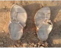 तीन जिलों में महिला की अधजली लाश की पहचान जारी,बाराबंकी की चप्पलें व पायल बनी सुराग