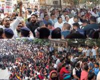 बंगाल के बीएलओ ने एसआईआर की समय सीमा बढ़ाए जाने की मांग को लेकर विरोध प्रदर्शन किया