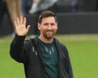 मेस्सी ने भारत दौरे के आखिरी चरण दिल्ली में फुटबॉल प्रशंसकों को मंत्रमुग्ध किया