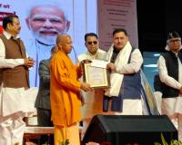 मुख्यमंत्री योगी आदित्यनाथ ने विकलांगता दिवस पर स्पेशल ओलंपिक उत्तर प्रदेश के अध्यक्ष मुकेश शुक्ला को किया सम्मानित