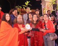 परमार्थ निकेतन दर्शनार्थ आए वित्त मंत्रालय, राज्स्व विभाग, भारत सरकार के अधिकारीगण