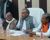 अनुसूचित जाति/जनजाति आयोग द्वारा सर्किट हाउस में की बैठक