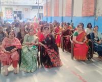 महिलाओं को परिवार एवं पर्यावरण के प्रति जागरूक किया