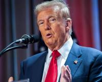 ट्रंप ने भारत-पाकिस्तान सैन्य टकराव को रोकने के अपने दावे को फिर दोहराया