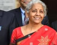 बजट में 'अत्यधिक-धनी' पर आयकर सरचार्ज न बढ़ाए सरकार: विशेषज्ञ