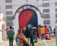 अयोध्या जिला जेल से दो बंदियों के फरार होने के मामले में तीन और जेलकर्मी निलंबित