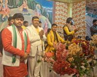 पंचदश नाम जूना अखाड़ा में गुरु धाम में कथा में वक्तव्य देते ब्यास