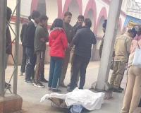 अयोध्या दर्शन को जा रहे बुजुर्ग श्रद्धालु का वंदे भारत ट्रेन में निधन, टूंडला स्टेशन पर उतारा शव