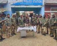 मणिपुर में तीन उग्रवादी गिरफ्तार, हथियार व गोला-बारूद बरामद