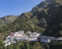 जम्मू-कश्मीर: वैष्णो देवी मंदिर की प्राकृतिक गुफा भक्तों के लिए फिर से खोल दी गई