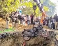 दिल्ली पुलिस ने बाइक सवार की मौत के मामले में उप-ठेकेदार को गिरफ्तार किया