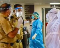 निपाह वायरस से संक्रमित नर्स से केरल की मंत्री ने मुलाकात की