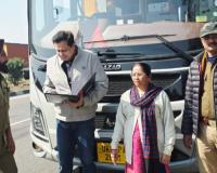 संयुक्त अभियान में डग्गामार बसों के विरुद्ध कार्रवाही, 02 बसों का चालान 