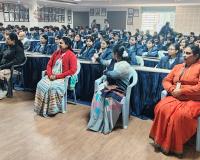 मुरादाबाद : गाँधी नगर पब्लिक स्कूल में पीएम नरेन्द्र मोदी के द्वारा परीक्षा पे चर्चा विषय पर नवां संस्करण में आयोजित