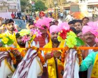 नगर में धूमधाम से निकाली गई भगवान शिव की बारात, कई डोले रहे शामिल  