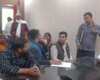 मानदेय को लेकर रोजगार सेवकों ने दिया ज्ञापन