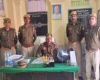 प्लेटफॉर्म पर लावारिस बैग से ‘दिल्ली ओनली सेल’ शराब बरामद