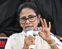 चुनाव से पहले अधिकारियों को हटाना भाजपा की महिला-विरोधी और बंगाल-विरोधी सोच को दिखाता है: ममता