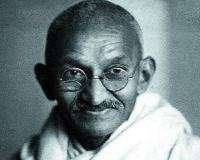 महाराष्ट्र : महात्मा गांधी के बारे में 'अपमानजनक' बयानों पर कार्रवाई की मांग