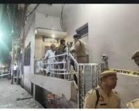 सपा के पूर्व विधायक के घर पर हुए विस्फोट के मामले में उसके दो बेटों सहित छह के खिलाफ प्राथमिकी दर्ज
