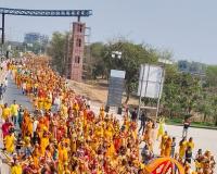 1108 कुंडीय मृत्युंजय मां पीतांबरा महायज्ञ कलश यात्रा में उमड़ा महासैलाब 