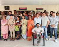 फिरोजाबाद पुलिस ने 60 गुम मोबाइल बरामद कर मालिकों को सौंपे