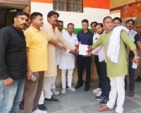 दिल्ली में खटीक समाज के युवक की हत्या के विरोध में टूंडला में सौंपा ज्ञापनने