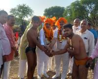 चुल्हावली में पुराना परंपरागत दंगल हुआ संपन्न, पहलवानों ने दिखाए दांव पेच 