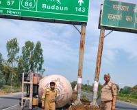 भारौल बाईपास पर पलटा एलपीजी कैप्सूल टैंकर , चालक घायल
