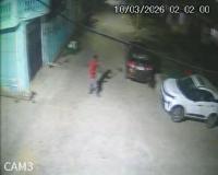 टूंडला के ब्रिज विहार कॉलोनी में सरिया लेकर घूमता दिखा अज्ञात युवक