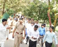 ईद-उल-फितर को लेकर डीएम व एसएसपी ने किया ईदगाहों का निरीक्षण