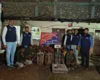 दिल्ली: महिपालपुर में एलपीजी जमाखोर 74 सिलेंडर के साथ गिरफ्तार