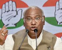 प्रधानमंत्री ने फिर से आत्म-प्रशंसा और ‘डॉयलागबाजी’ की: कांग्रेस