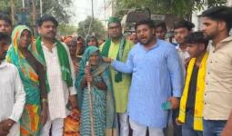 ट्रांसफार्मर की समस्या को लेकर किसानों में आक्रोष, एक्सईएन कार्यालय का किया घेराव 