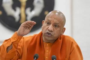 योगी आदित्यनाथ ने सर्वोच्च बलिदान देने वाले पुलिसकर्मियों के परिवारों को मदद का भरोसा दिलाया