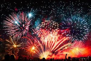 उच्चतम न्यायालय ने दिवाली पर दिल्ली-एनसीआर में हरित पटाखे फोड़ने की अनुमति दी