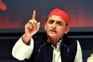 सपा प्रमुख ने मुख्यमंत्री योगी आदित्यनाथ को ‘स्टार विभाजक’ करार दिया